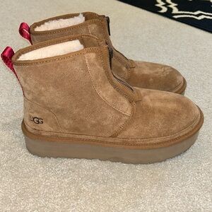 UGG - Women’s Neumel Zip Platform Booties - WORN ONCE, Size too big, Gifted